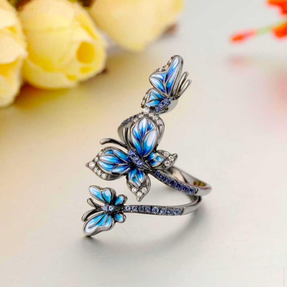 Beautiful butterfly ring size 10
